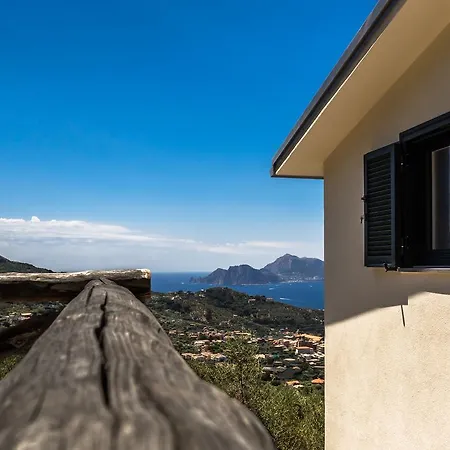 Bellatrix Massa Lubrense