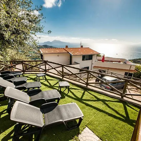 Bellatrix Apartment Massa Lubrense