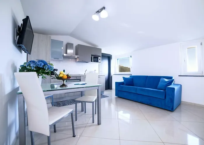 Bellatrix شقة ماسّا لوبْرينسِ